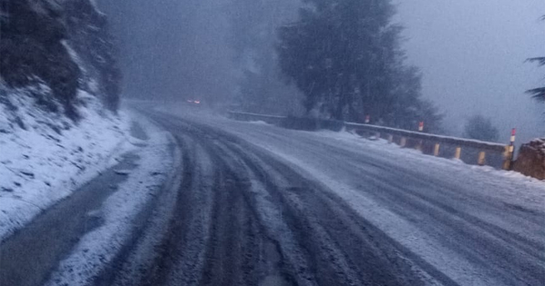 हिमाचल में बर्फबारी से 248 सड़कें, 140 ट्रांसफार्मर बंद...8 व 9 जनवरी को येलो अलर्ट